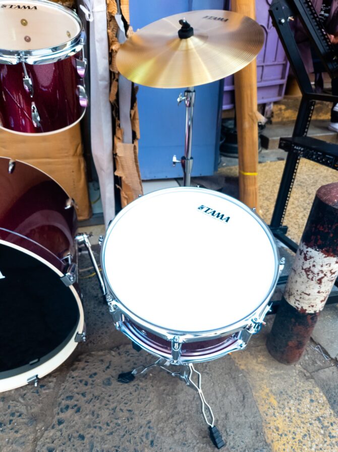 Tama Complete 5 piece drum set snare drum