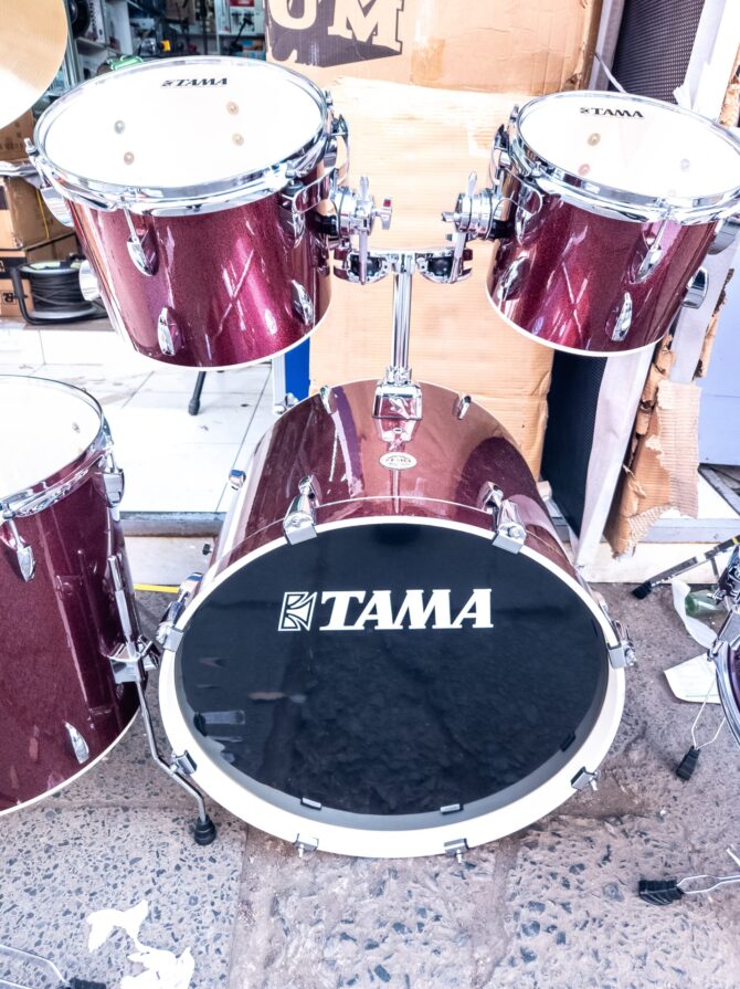 Tama Complete 5 piece drum set bass drum