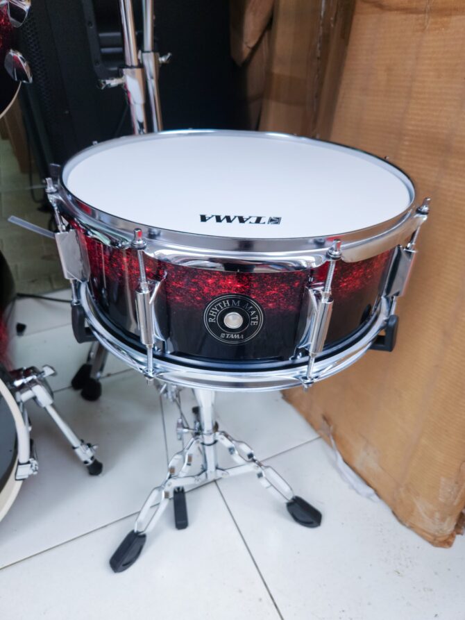 Tama Rhythm Mate Complete 5 piece drum set snare drum